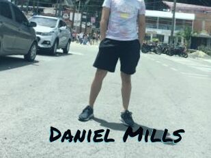 Daniel_Mills