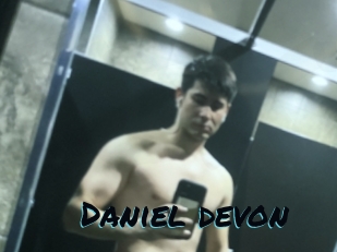 Daniel_devon