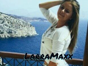 LarraMaxx