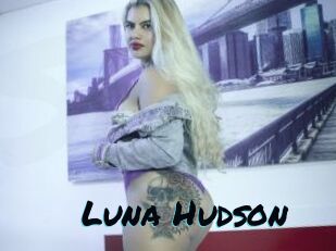 Luna_Hudson