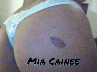 Mia_Cainee