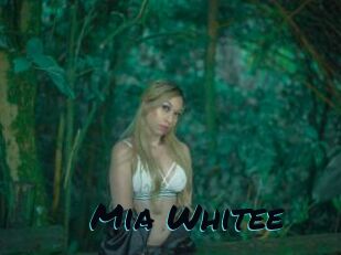 Mia_Whitee