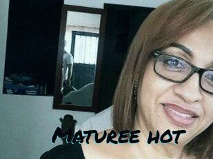 Maturee_hot