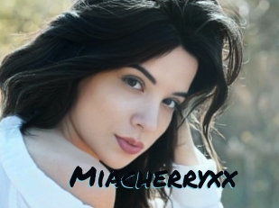 Miacherryxx