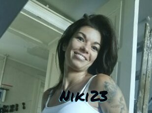 Niki23